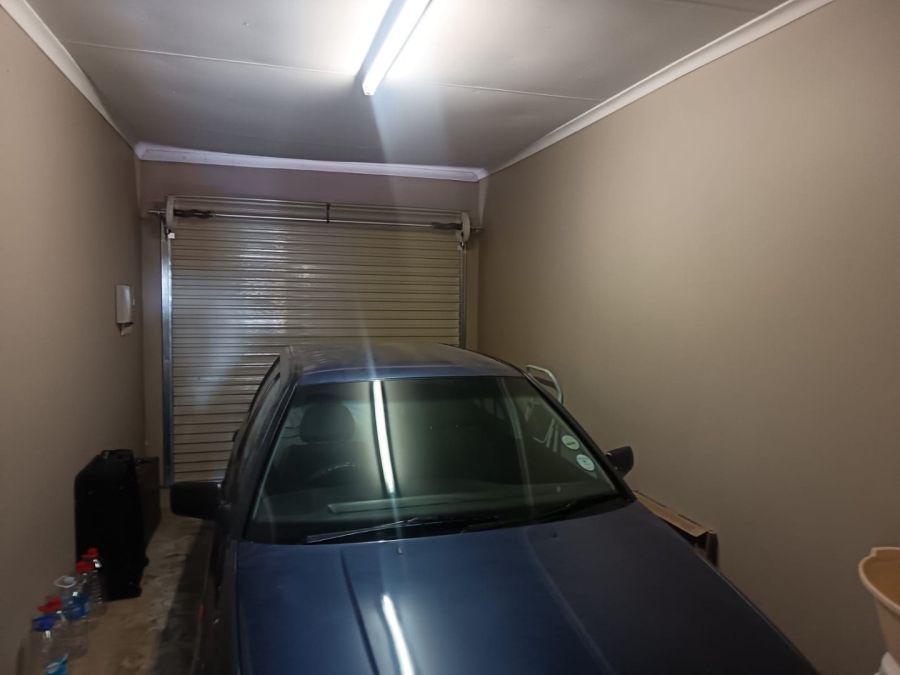 2 Bedroom Property for Sale in Minerva Gardens Northern Cape